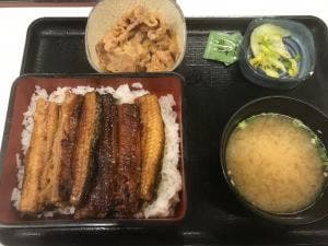 吉野家 四ッ谷駅前店