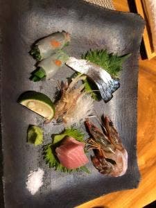 朱瑠璃