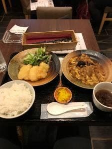 中華ダイニング 食べ放題 けむり屋&FLOWER お初天神店