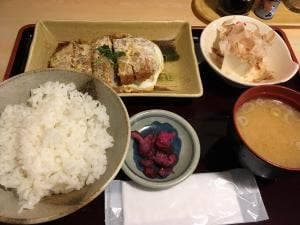 食事処 つとむ亭