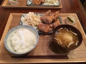 Books&Cafe 三日月と太陽