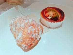 パンとお菓子のセレクトショップ おかしマルシェ