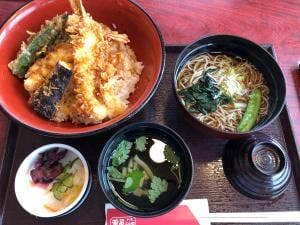 華屋与兵衛 駒沢弦巻通り店