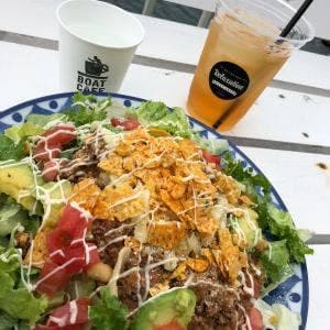 ボートカフェ 衣奈マリーナ