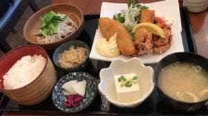 かどい