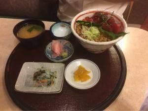 丼々恋グルメ館