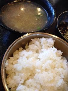 ドラム缶焼肉 骨付カルビ 新村