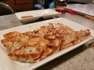 ぎょうざとワインの店 SENRI