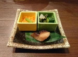 たべよし