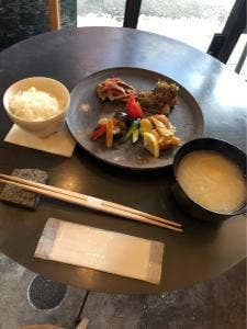 瀬戸内バル サニーデイホステル