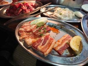 ホルモン食堂 よっちゃん