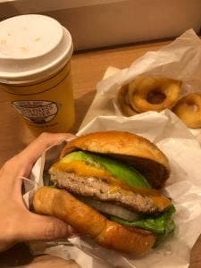 フレッシュネスバーガー ららぽーと立川立飛店