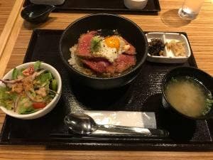 肉バル ビーキッチン