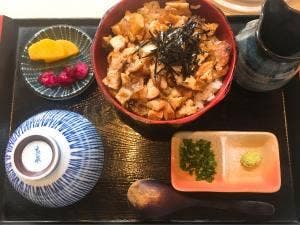 焼鳥とりっぱ伏見店
