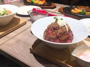 炭火焼 肉食堂 レッドミート