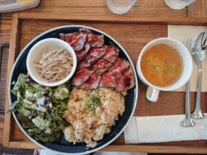 Cafe TonTon