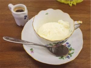 Cafe Lily