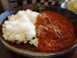 赤い屋根の喫茶店 駅舎