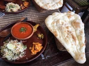 カレーアンドバー パリバラ