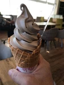 カフェ ファディ 御笠川店