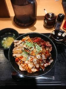 肉丼専門店 道頓堀肉劇場