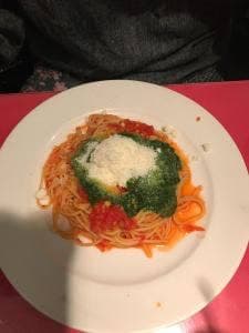 カフェ エスカロール