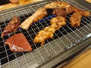 ホルモン焼あじさや