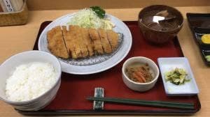 とんかつ 寿々女