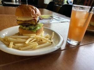 Hello Hamburger / 38 dining