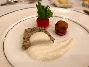 メインダイニングルーム プラ デュ ジュール