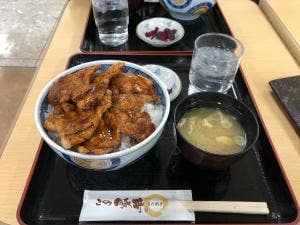 む～んらいと この豚丼 イオン釧路店