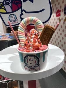 ロールアイスクリームファクトリー 名古屋・ラシック店