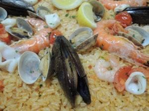 ピザーラ/ビバ・パエリア 追浜田浦店