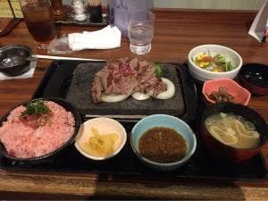 石焼ステーキ 贅 金沢店