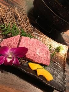 和牛七厘炭火焼肉 くいだおれ