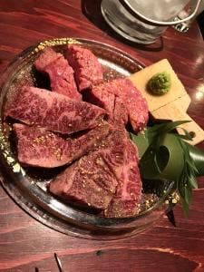 炭火焼肉 うしざか