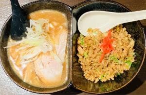 麺屋まる 旭川ぶたラーメン