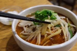 長安刀削麺