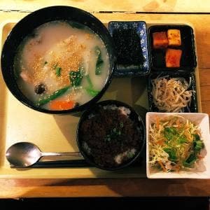食いしんぼ ままや