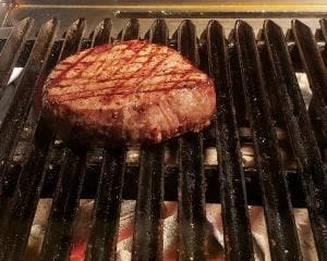 ステーキハウス 听 北新地店