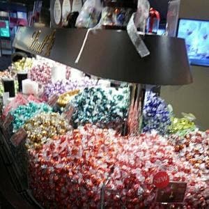 リンツ ショコラ ブティック ペリエ千葉店