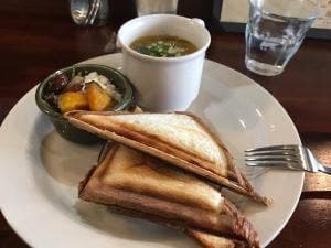 KELMSCOTT CAFE