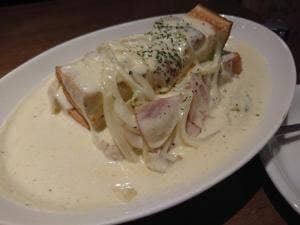 支留比亜 栄生店