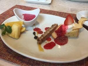 トラットリア ノム