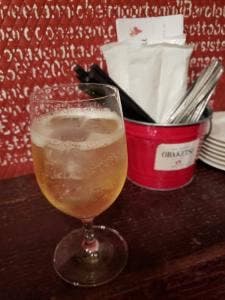 角打ワイン 利三郎