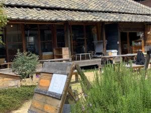島小屋 BOOK CAFE & TENT STAY