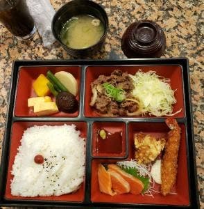 サカエ屋