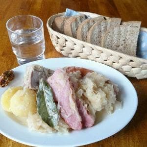 一軒茶屋 Schwein