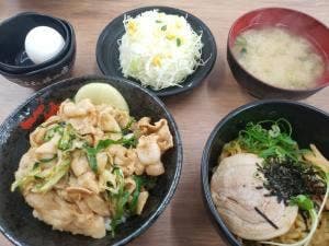 伝説のすた丼屋 富山田中町店