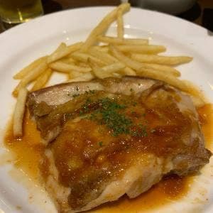 オステリア ピテカントロポ